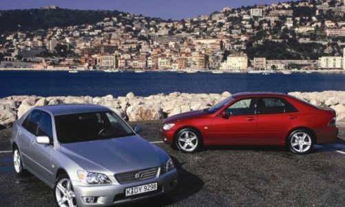 Inteligentny sportowiec z charakterem. Lexus IS ma 20 lat