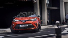 Marka Toyota liderem globalnego rynku już po raz 10. z rzędu BIZNES, Motoryzacja - Toyota już od 10 lat jest najpopularniejszą marką motoryzacyjną na świecie. W 2019 roku umocniła swoją pozycję za sprawą 8 683 049 sprzedanych samochodów, co oznacza wzrost o 1,8%.